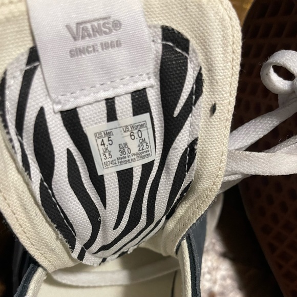 Vans sk8- hi reconstruct sneakers NWT - Picture 4 of 6